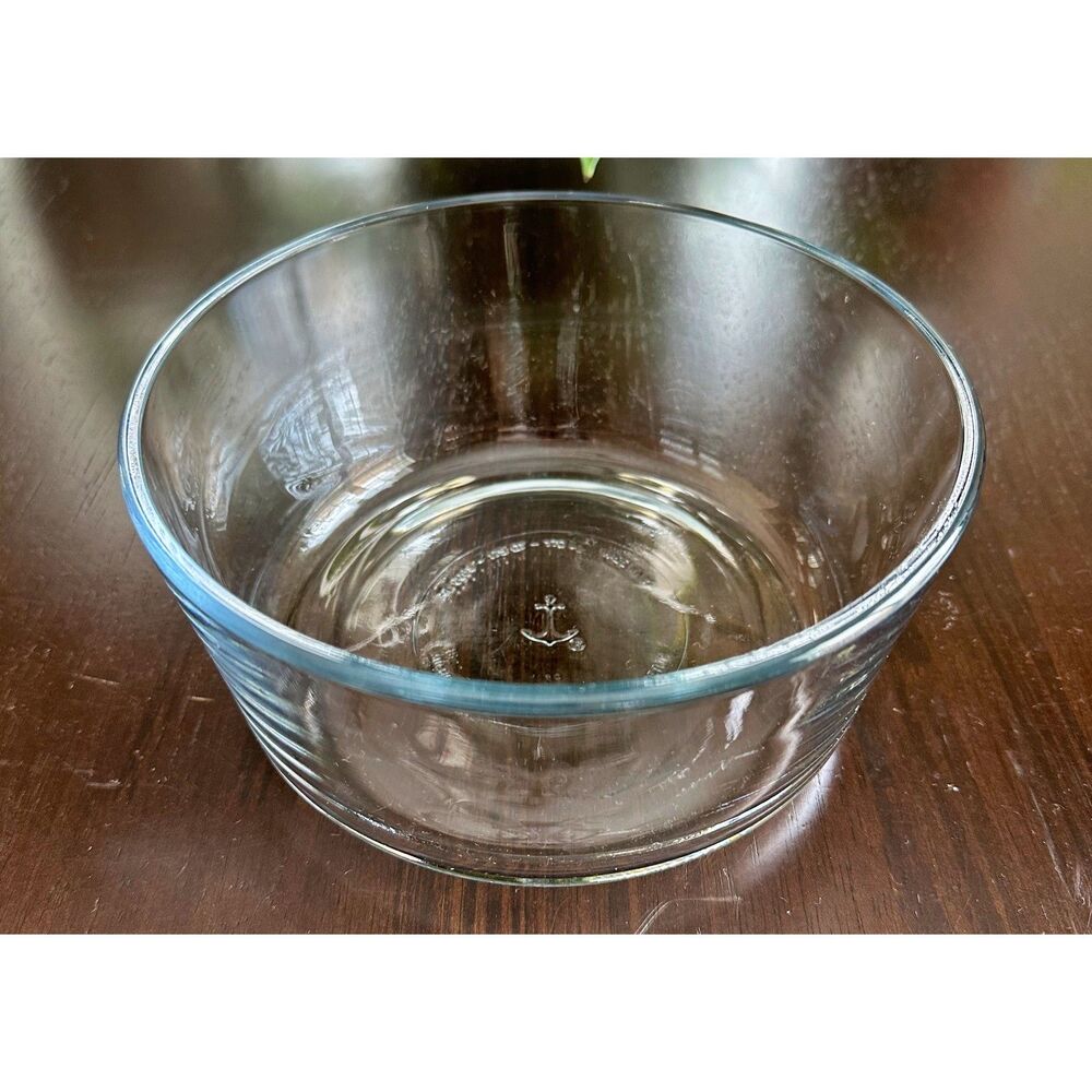 Vintage Anchor Hocking 1.75 Qt Clear Glass Mixing Bowl